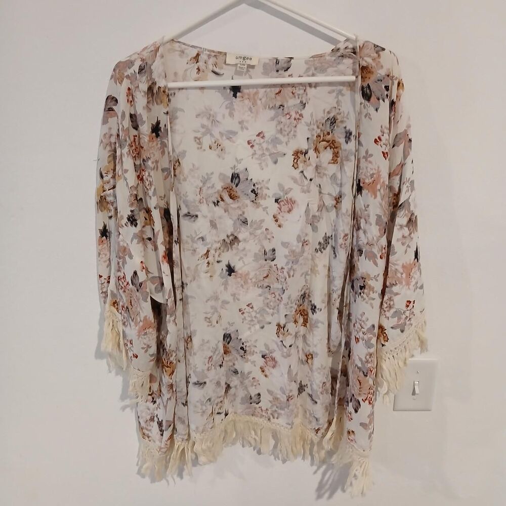Umgee USA Women's Kimono Cream Pink Floral Fringe Size S/M Boho
